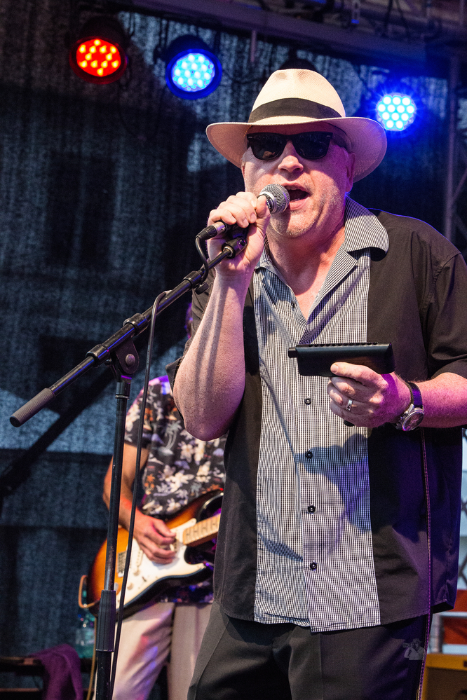 Red Fox Bluesband,  

