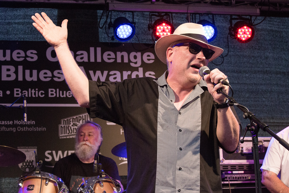 Red Fox Bluesband,  
