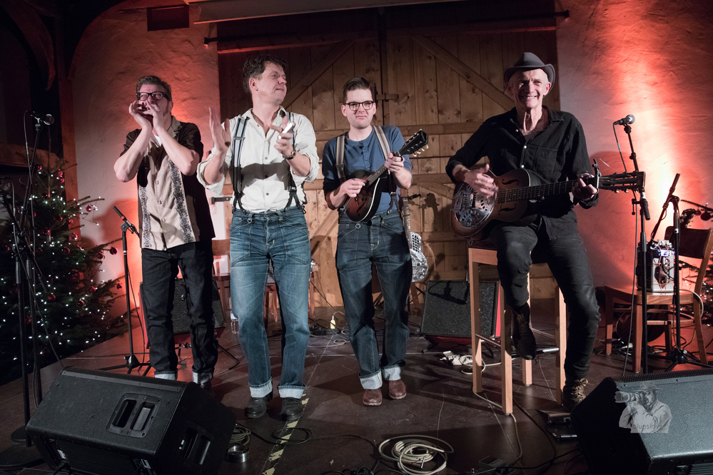  Dieter Kropp,  Peter Crow C,  Abi Wallenstein, 
