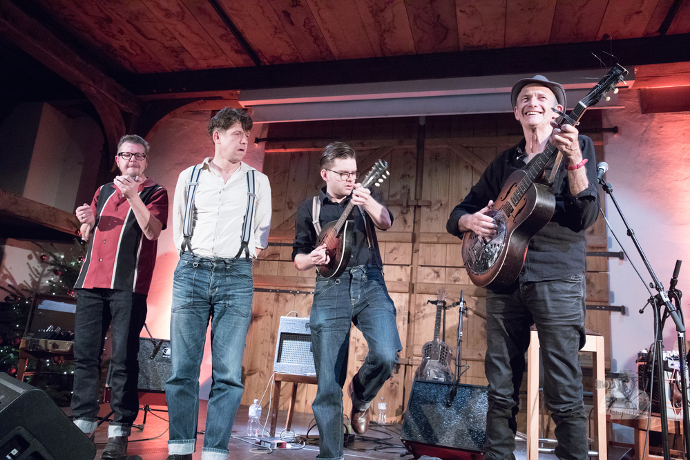  Dieter Kropp,  Peter Crow C,  Abi Wallenstein, 
