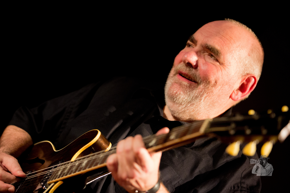  Bernd Simon, 
