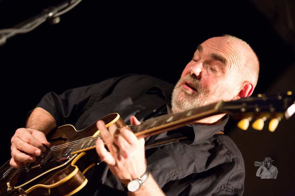  Bernd Simon, 
