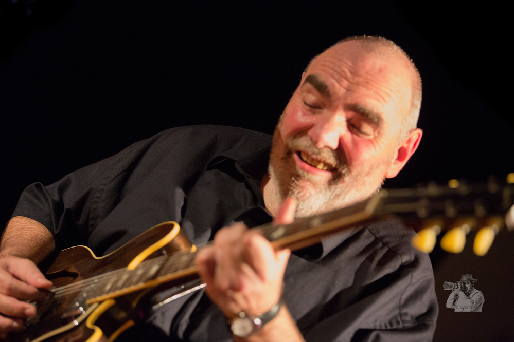  Bernd Simon, 
