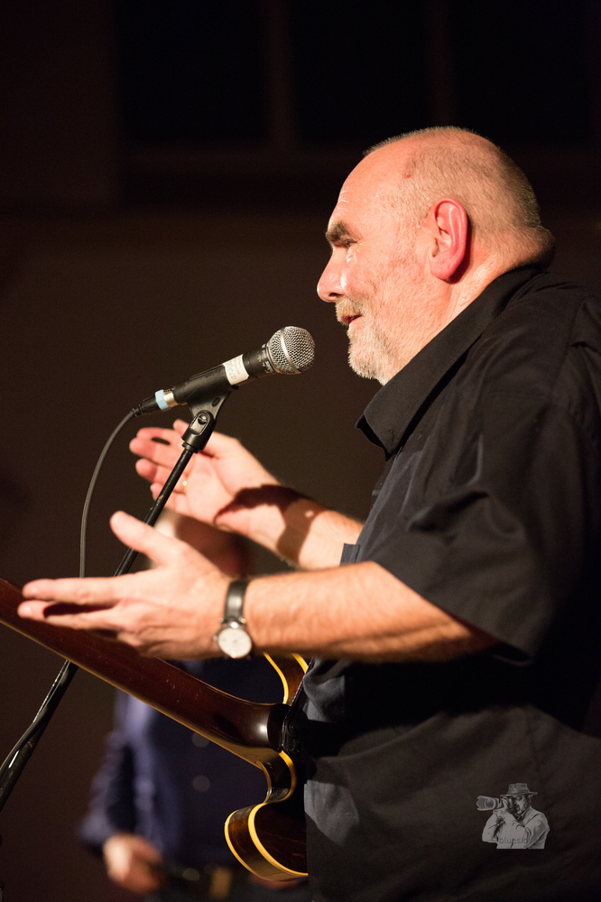  Bernd Simon, 
