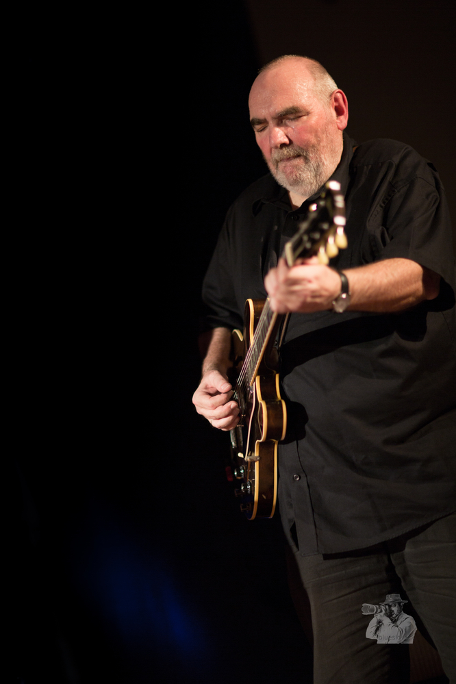  Bernd Simon, 
